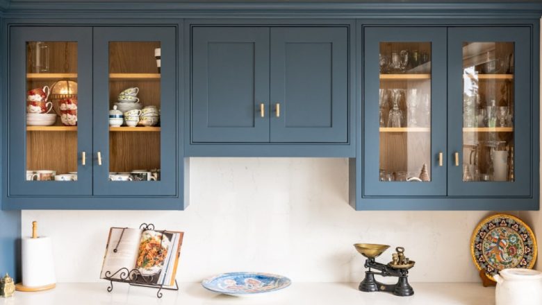 a-look-into-glass-fronted-cabinets-nb-handmade-kitchen-company